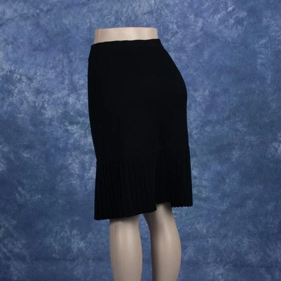 Vintage Chanel Boutique Black Knit Pleated Hem Skirt Sz S